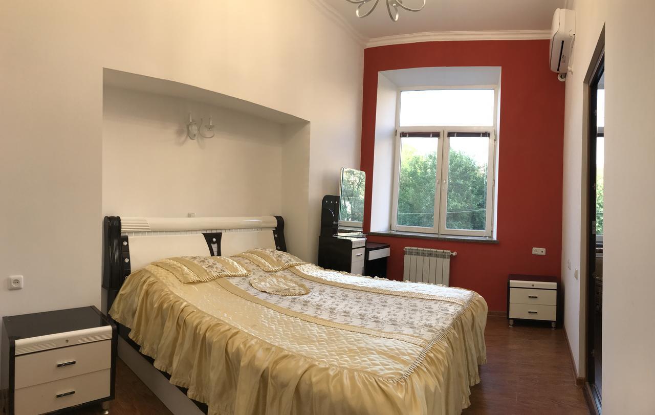 Apartment By Family Hotel Єреван Екстер'єр фото